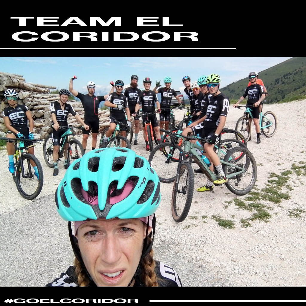 Bici top, divise top, compagnia...
